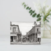 Carte Postale Vieux quartier français (Debout devant)