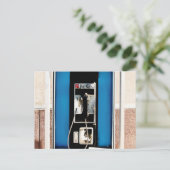 Carte Postale Vieux Téléphone Public (Debout devant)