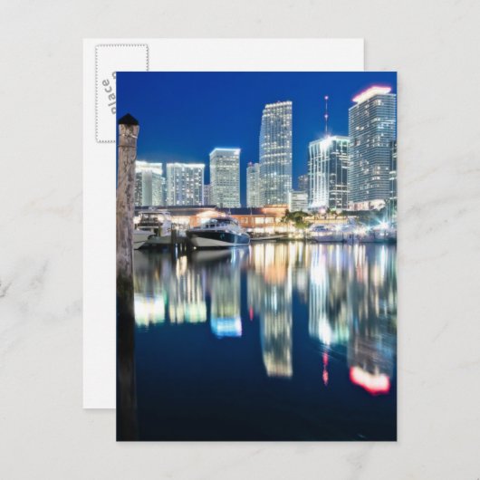 Carte Postale View of skyline with reflection in water, Miami (Devant / Derrière)