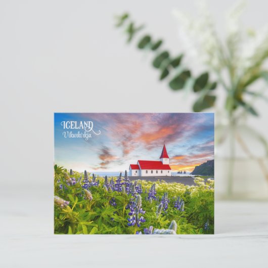 Carte Postale Vikurkirkja, Islande (Debout devant)