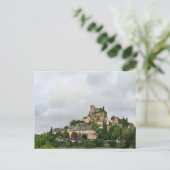 Carte Postale Village de Turenne en France (Debout devant)