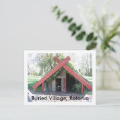Carte Postale Village enterré (Debout devant)