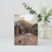 Carte Postale Village rural de Riverside sur le Mékong River, La (Debout devant)