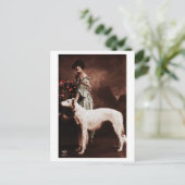 Carte Postale Vintage dame française avec chien (Debout devant)