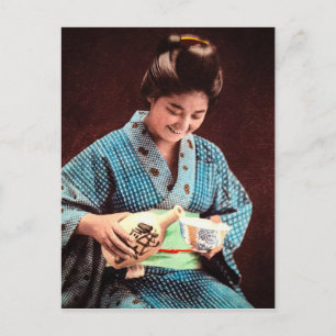Carte Postale Vintage Geisha Imbibing dans une coupe de Sake vie