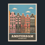 Carte Postale Vintage voyage Amsterdam Pays-Bas Canal Maisons<br><div class="desc">Découvrez les charmants canaux et le paysage animé d'Amsterdam avec ce design rétro captivant inspiré des voyages. Insufflé de vibrations nostalgiques et de charme vintage,  cet article capture les quartiers emblématiques et colorés d'Amsterdam dans un style minimaliste rétro qui combine esthétique du milieu du siècle avec une touche moderne.</div>