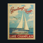 Carte Postale Vintage voyage de bateau à voile du lac Champlain<br><div class="desc">Ce voeu du lac Champlain design voyage nautique vintage comprend un bateau naviguant sur l'eau avec des mouettes et un ciel bleu rempli de somptueux nuages blancs bouffants.</div>