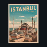 Carte Postale Vintage voyage Istanbul Turquie rétro Pittoresque<br><div class="desc">Entrez dans la riche histoire et l'architecture étonnante d'Istanbul avec ce design rétro captivant d'inspiration voyage avec la basilique Sainte-Sophie. Abondant de nostalgie et de charme vintage,  ce design capte la mosquée emblématique dans une esthétique rétro qui rappelle les affiches de voyage d'antan.</div>