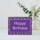 Carte Postale violet Joyeux anniversaire (Debout devant)
