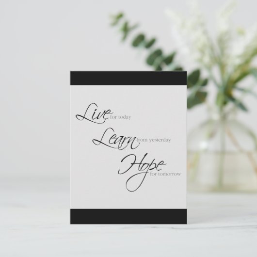 Carte Postale "Vis, Apprends, Espoir" (Debout devant)