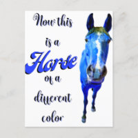Voici un cheval d'une couleur différente en bleu