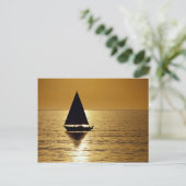 Carte Postale Voilier au coucher du soleil, sloop (Debout devant)