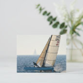 Carte postale Voilier de course (Debout devant)