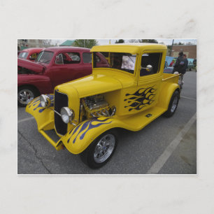 Carte Postale Voiture de flammes noires jaunes