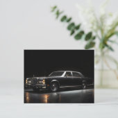 Carte Postale Voiture de luxe noire (Debout devant)