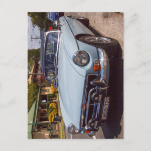 Carte Postale Voiture de sport MGB bleu classique.