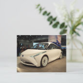 Carte Postale Voiture futuriste (Debout devant)