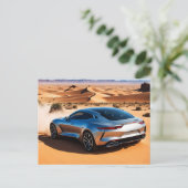 Carte Postale Voiture moderne dans le désert (Debout devant)