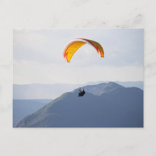 Carte Postale Vol en parapente suisse orange flyer fun fab épiqu