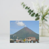 Carte Postale VOLCAN d'ARENAL, Costa Rica (Debout devant)