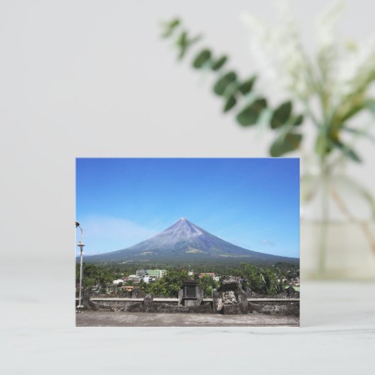 Carte Postale Volcan Mayon (Debout devant)