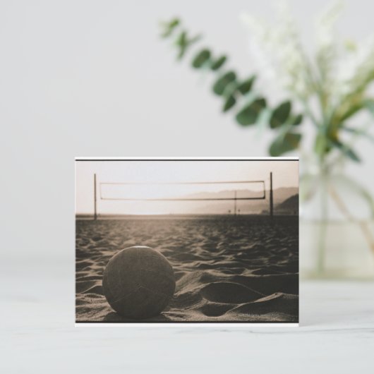Carte Postale Volley-ball dans le sable (Debout devant)