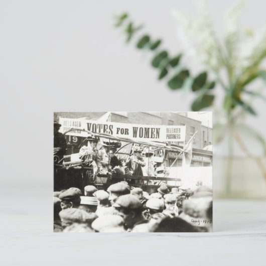 Carte Postale Votes pour les femmes, août 1908 (Debout devant)