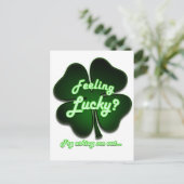 Carte Postale Vous êtes chanceux ? Essayez de me demander (Debout devant)