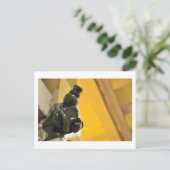 Carte Postale Vous êtes ici (Debout devant)