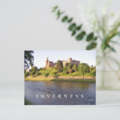 Carte postale vue château d'Inverness (Debout devant)