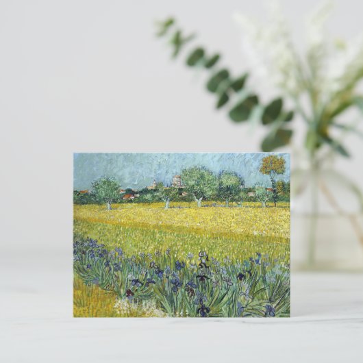 Carte Postale Vue d'Arles With Irises par Vincent Van Gogh (Debout devant)