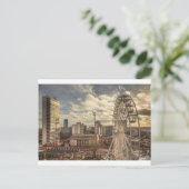 Carte Postale Vue de Birmingham Library (Debout devant)