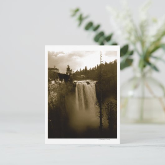 Carte Postale Vue de la cascade (Debout devant)