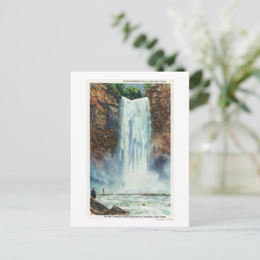 Carte Postale Vue des chutes de Taughannock depuis le bas (Debout devant)