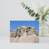 Carte Postale Vue des grottes de Qumran (Debout devant)