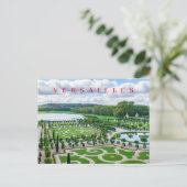 Carte postale vue des jardins du palais de Versail (Debout devant)