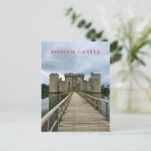 Carte postale vue du château de Bodiam (Debout devant)