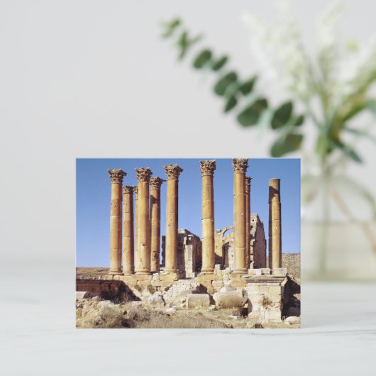 Carte Postale Vue du Temple d'Artémis, construit c.386 AD (Debout devant)