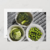 Carte Postale Vue en grand angle des légumes dans les tasses en  (Devant / Derrière)