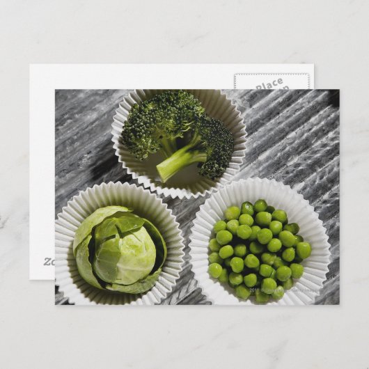 Carte Postale Vue en grand angle des légumes dans les tasses en  (Devant / Derrière)