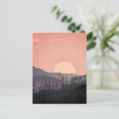 Carte Postale Vue pittoresque du coucher du soleil dans un paysa (Debout devant)