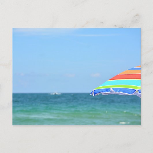 Carte Postale Vue sur l'océan avec parasol de plage (Devant)
