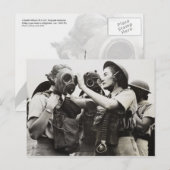 Carte Postale WAAF portant des masques à gaz (Devant / Derrière)