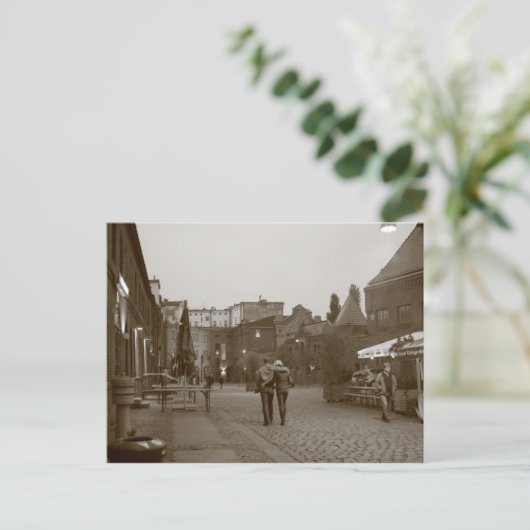 Carte Postale Walking (Debout devant)