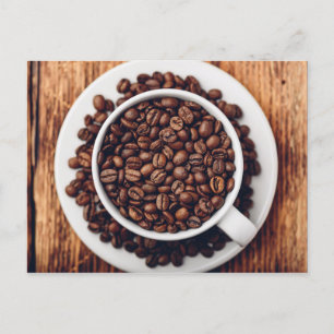 Carte Postale White cup full of roasted coffee beans