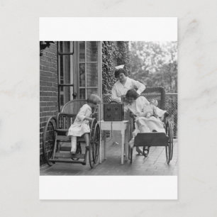 Carte Postale Wicker Wheelchair, années 1920