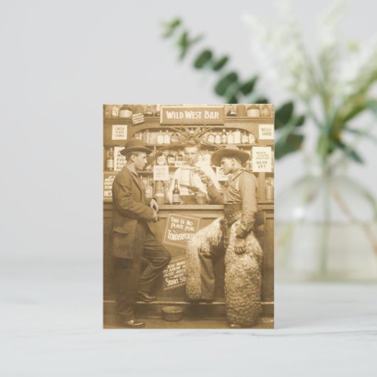 Carte Postale Wild West Bar (Debout devant)