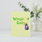 Carte Postale Wingin It Daily Funny Bug Humor (Debout devant)
