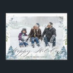 Carte Postale Winter Wonderland Alpine Snowy Christmas Photo<br><div class="desc">Personnalisez cette carte postale de Noël chic hiver merveilleland avec votre photo de famille et vos salutations de saison facilement et rapidement,  appuyez simplement sur le bouton customiser pour réorganiser et formater le style et le placement du texte.  (c) The Happy Cat Studio</div>