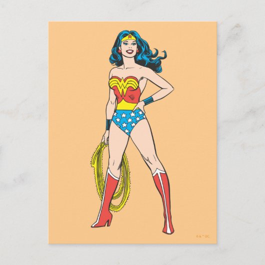 Carte Postale Wonder Woman debout (Devant)